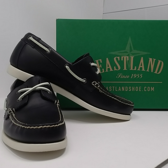 eastland deck shoes